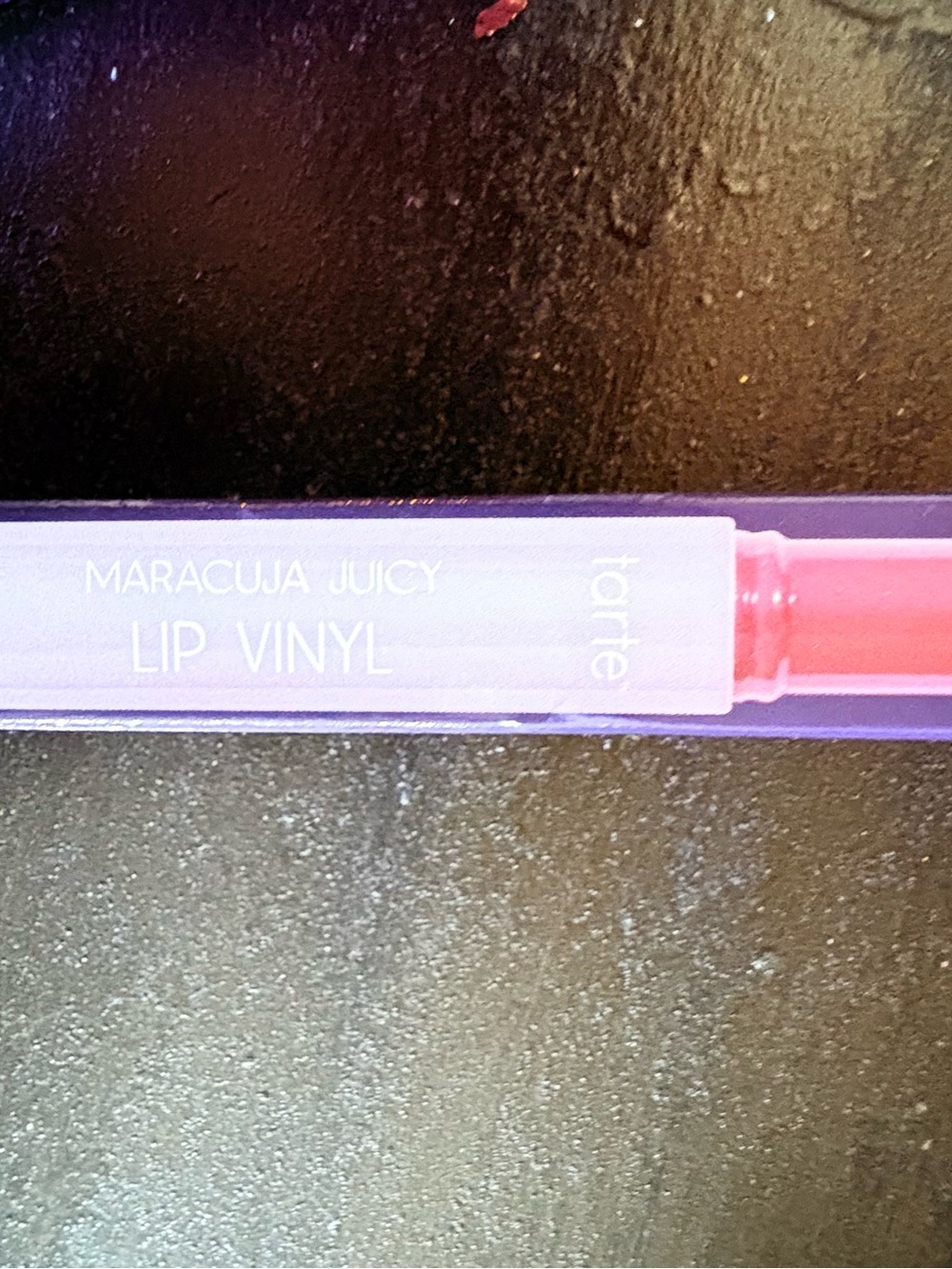 Lip vinyl product